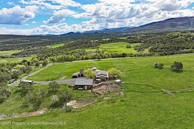 $995,000 | 10491 54 7/10 Road, Molina, CO 81646