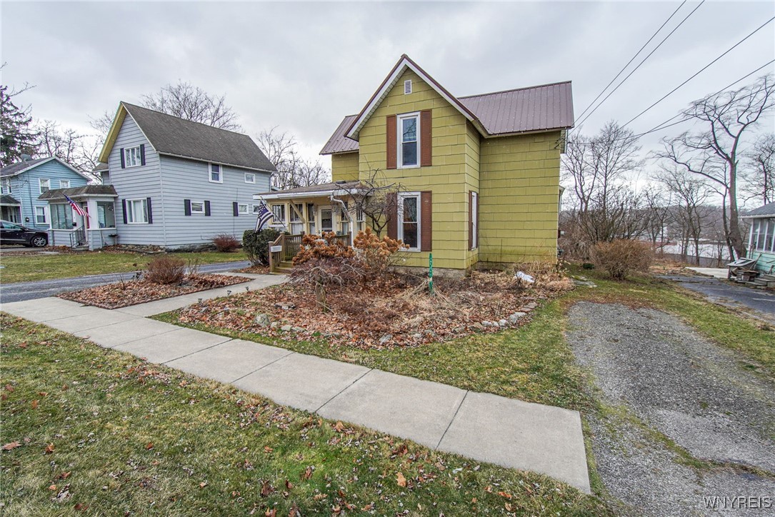 10 Oak Street Hanover, NY 14136 - Photo 4 of 40