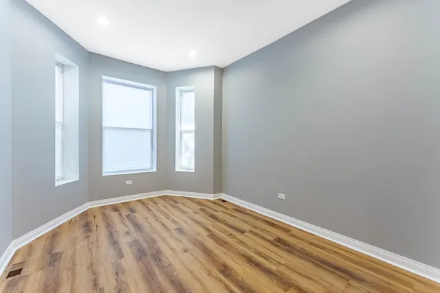 a view of empty room with window