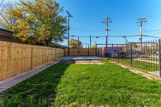 a view of a backyard with a park