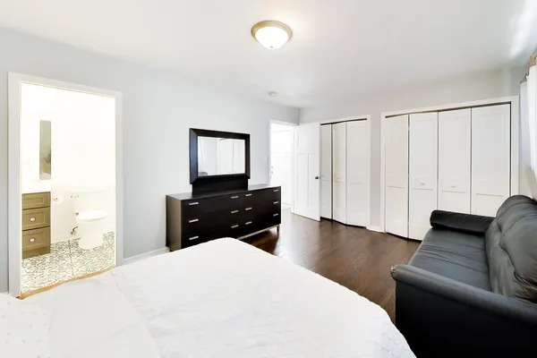 $815,000 | 339 North Emroy Avenue, Elmhurst, IL 60126