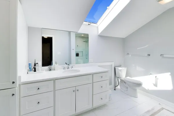 $815,000 | 339 North Emroy Avenue, Elmhurst, IL 60126