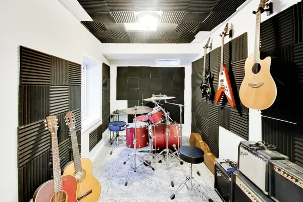 $815,000 | 339 North Emroy Avenue, Elmhurst, IL 60126