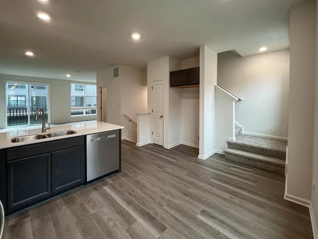 $489,990 | 373 Summit Circle, Lombard, IL 60148