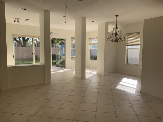 194 Hampton Place Jupiter, FL 33458 - Photo 4 of 12 Greatroom/Living Room