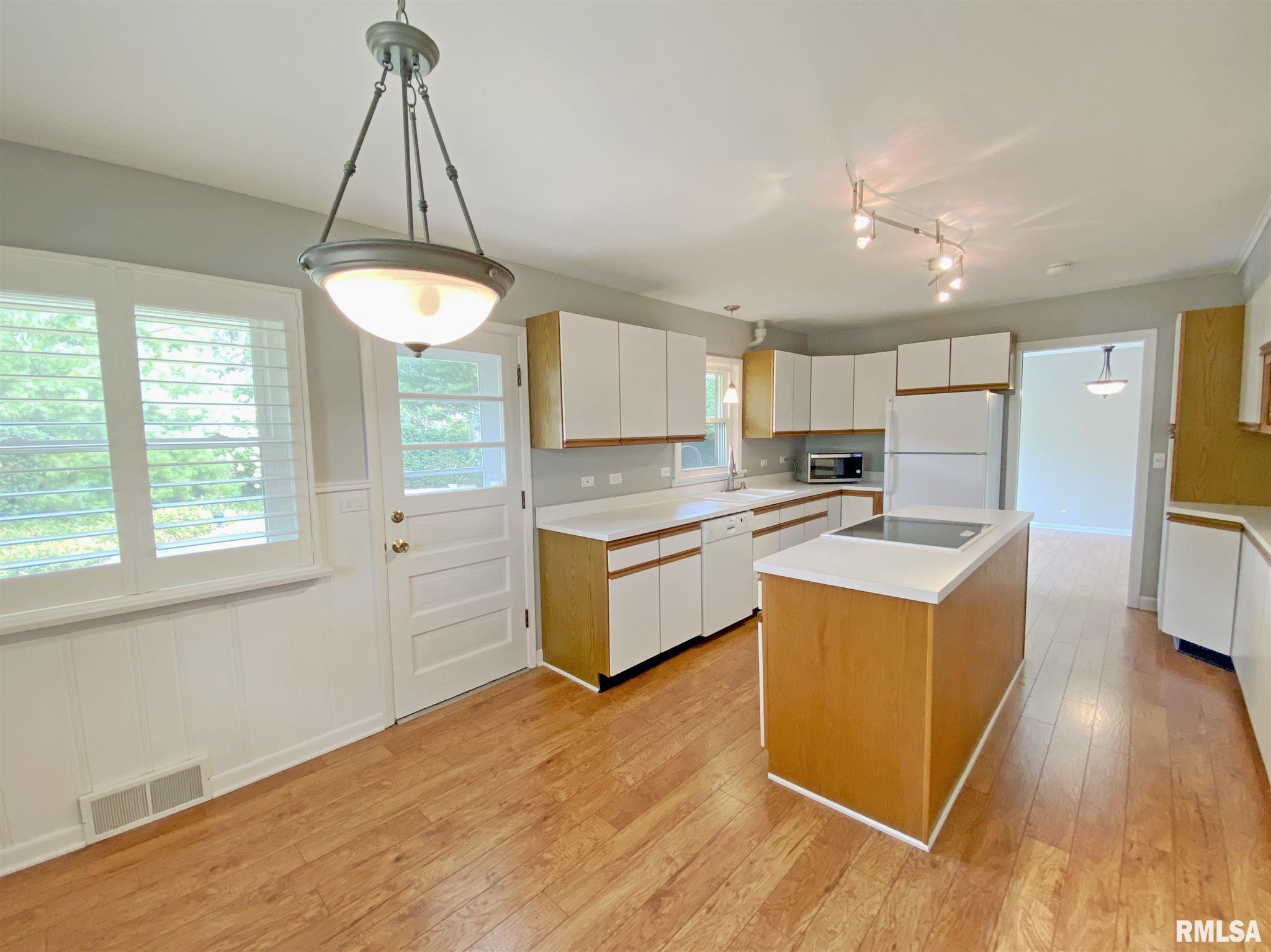 409 West Ridgemont Road Peoria, IL 61614 - Photo 13 of 30 Gallery Image 13