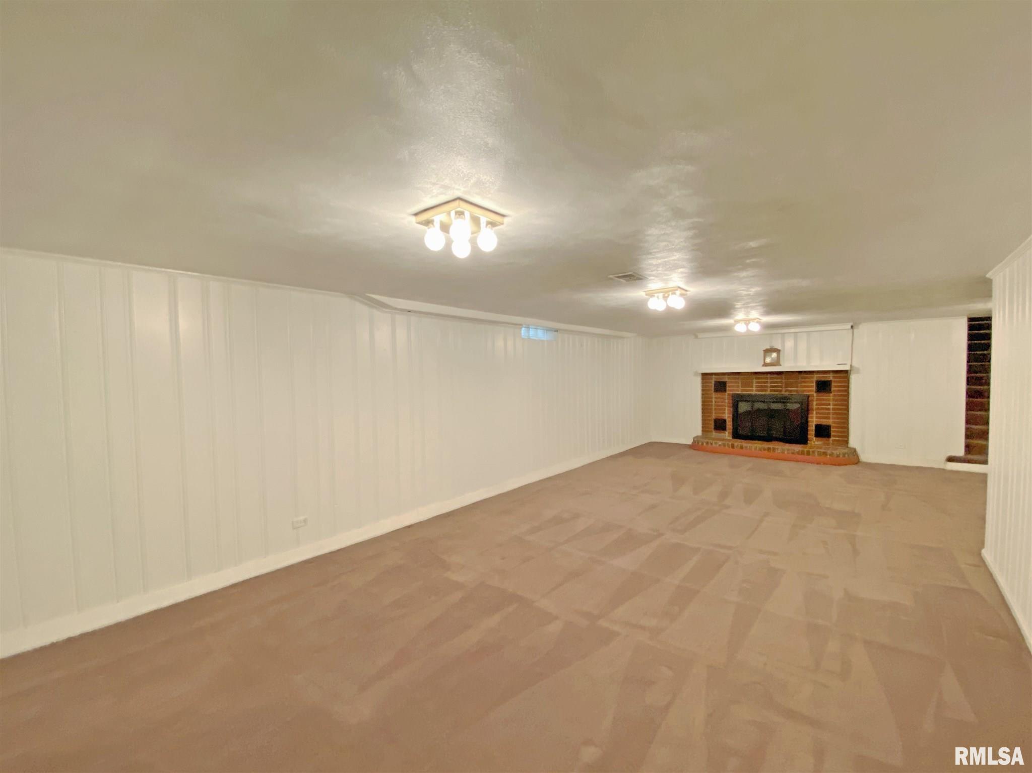 409 West Ridgemont Road Peoria, IL 61614 - Photo 24 of 30 Gallery Image 24