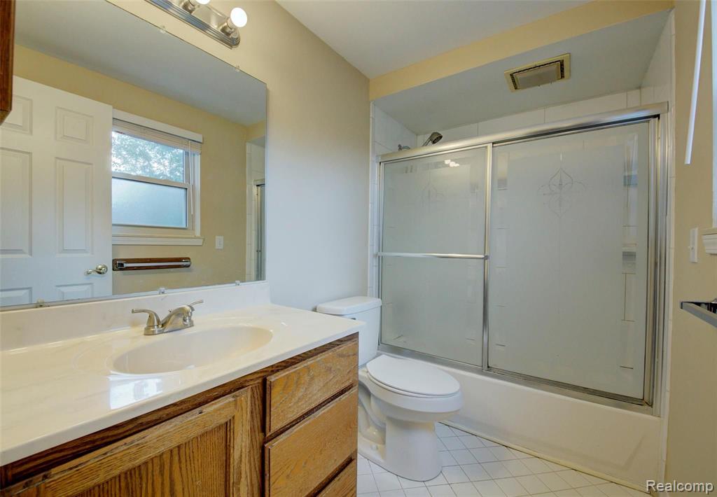 43515 Applewood Road Canton, MI 48188 - Photo 19 of 22