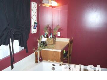 3021 Pine Ridge Drive Herrin, IL 62948 - Photo 5 of 6 Gallery Image 5