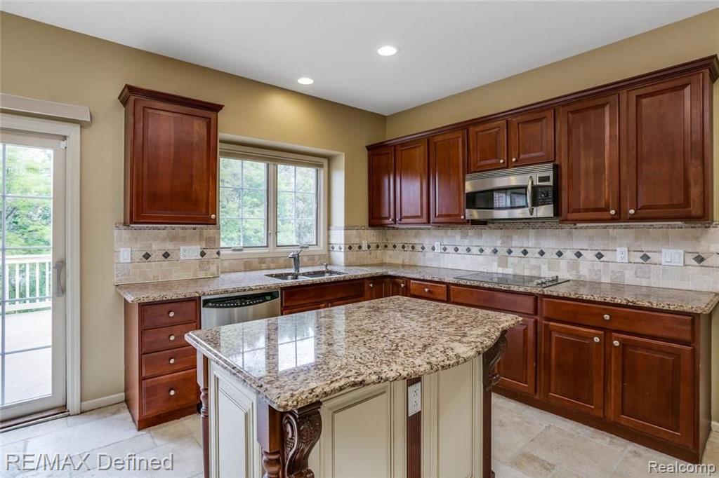 3788 Woodmonte Drive Rochester, MI 48306 - Photo 21 of 50