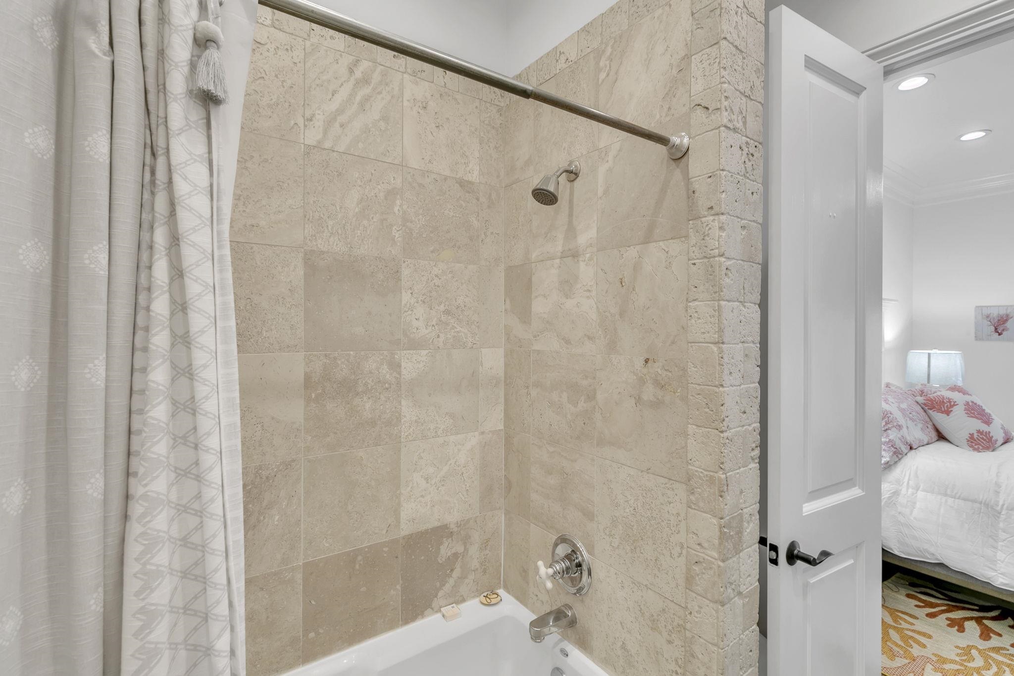 753 St Francis Street, Unit TH1004 Mobile, AL 36602 - Photo 41 of 56 Bathroom