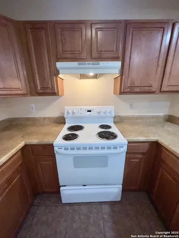 $1,395 | 5007 Summit Wood, Unit 4, San Antonio, TX 78229