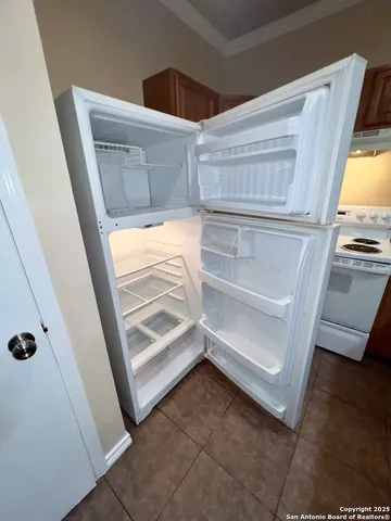 $1,395 | 5007 Summit Wood, Unit 4, San Antonio, TX 78229