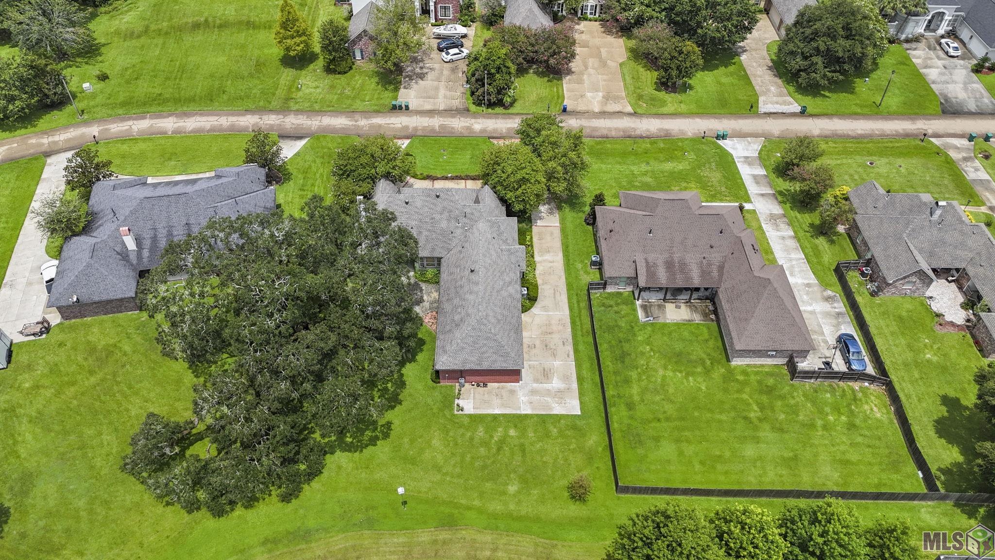 6924 Hunter's Way Denham Springs, LA 70726 - Photo 36 of 38 Gallery Image 36