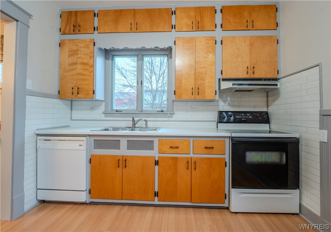 4031 Lewiston Road Niagara Falls, NY 14305 - Photo 12 of 42 Massive eat in kitchen offer tons of storage and c