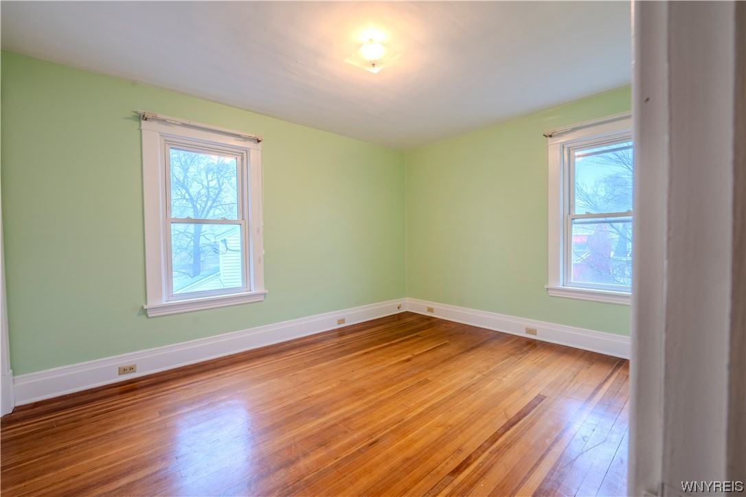 4031 Lewiston Road Niagara Falls, NY 14305 - Photo 21 of 42 Hardwood floors in this bedroom are in excellent s