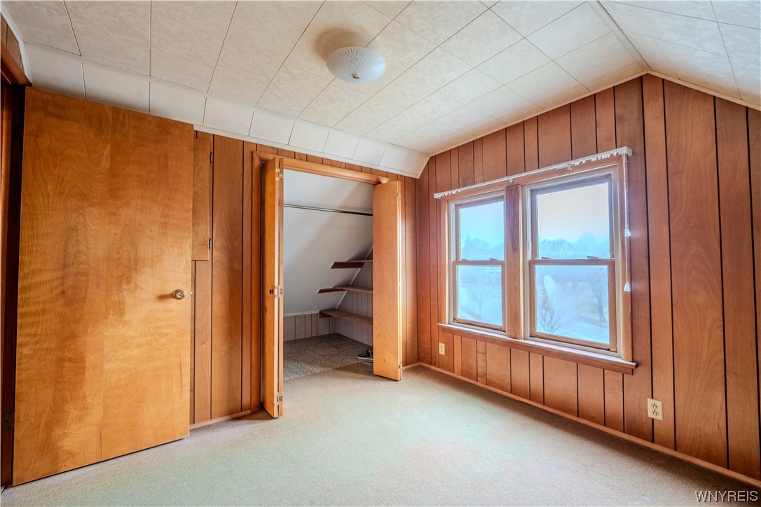 4031 Lewiston Road Niagara Falls, NY 14305 - Photo 37 of 42 Look at the closet