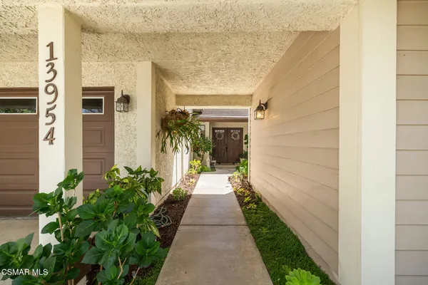 $1,068,000 | 13954 Keisha Drive, Moorpark, CA 93021