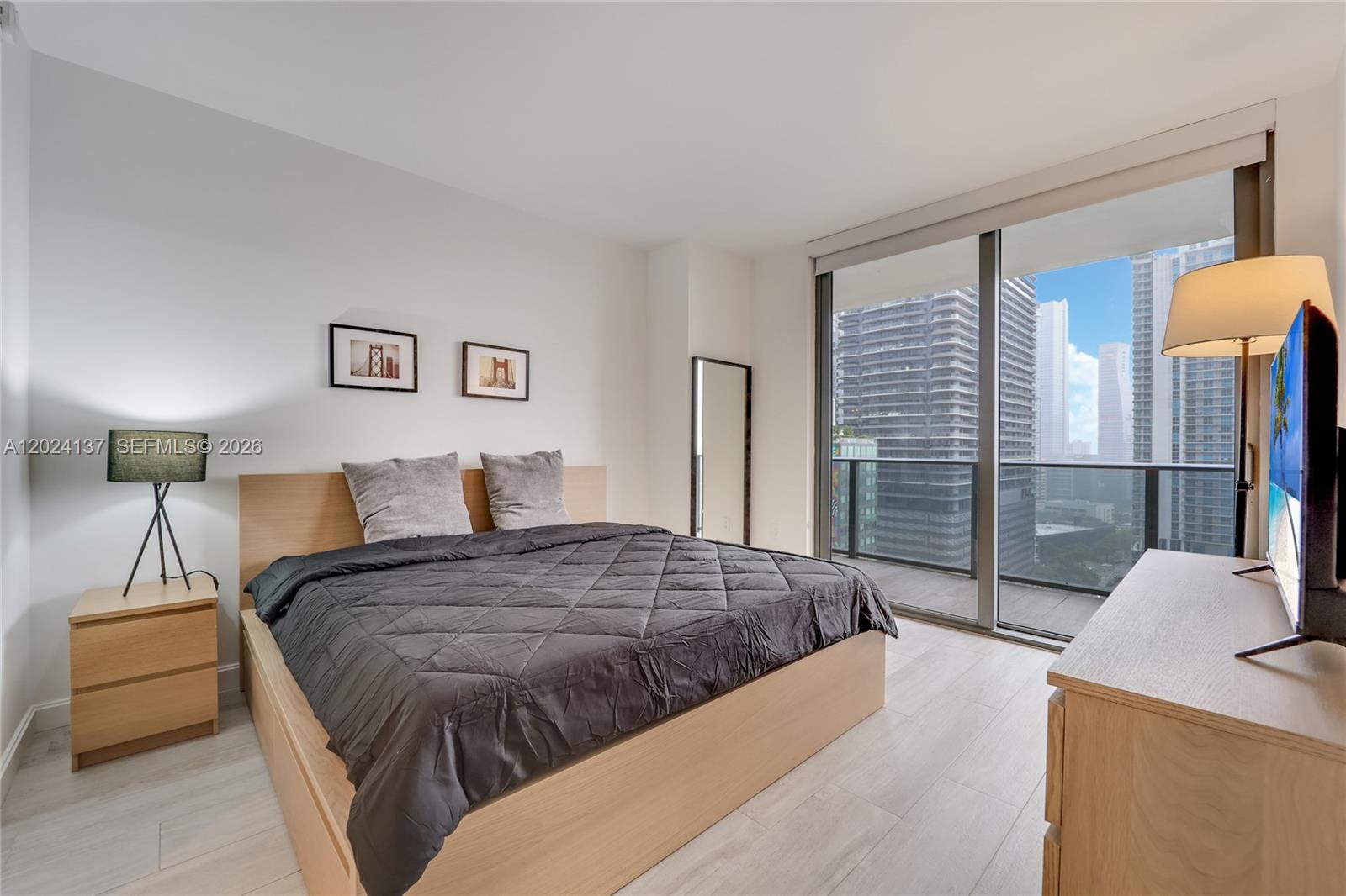 45 Southwest 9th Street, Unit 1905 Miami, FL 33130 - Photo 7 of 13