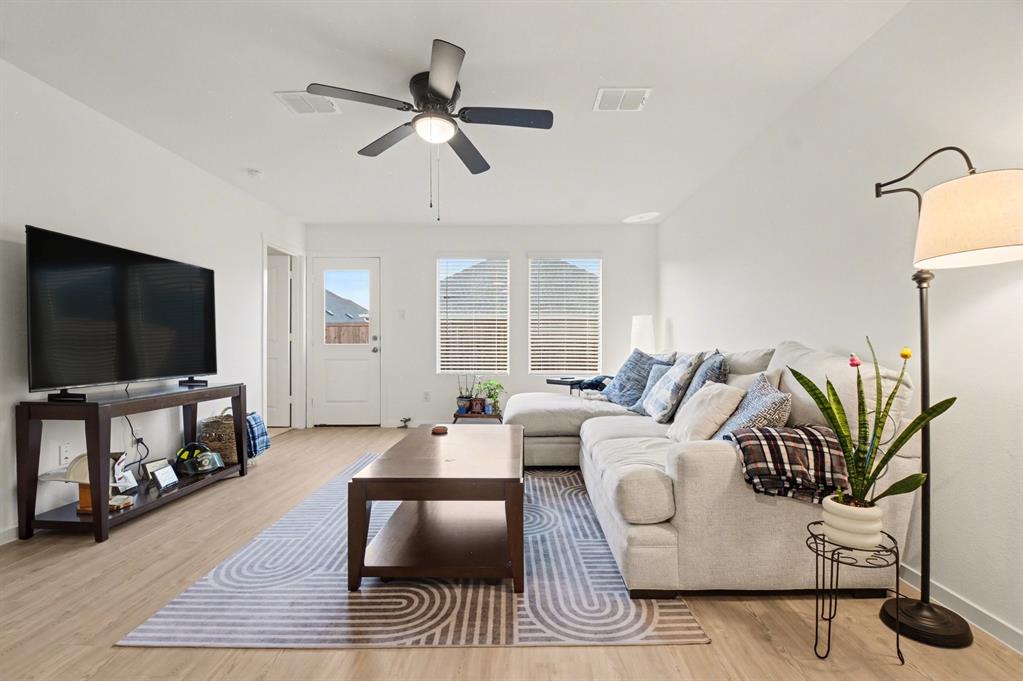 14174 Inglebert Street Pilot Point, TX 76258 - Photo 3 of 21