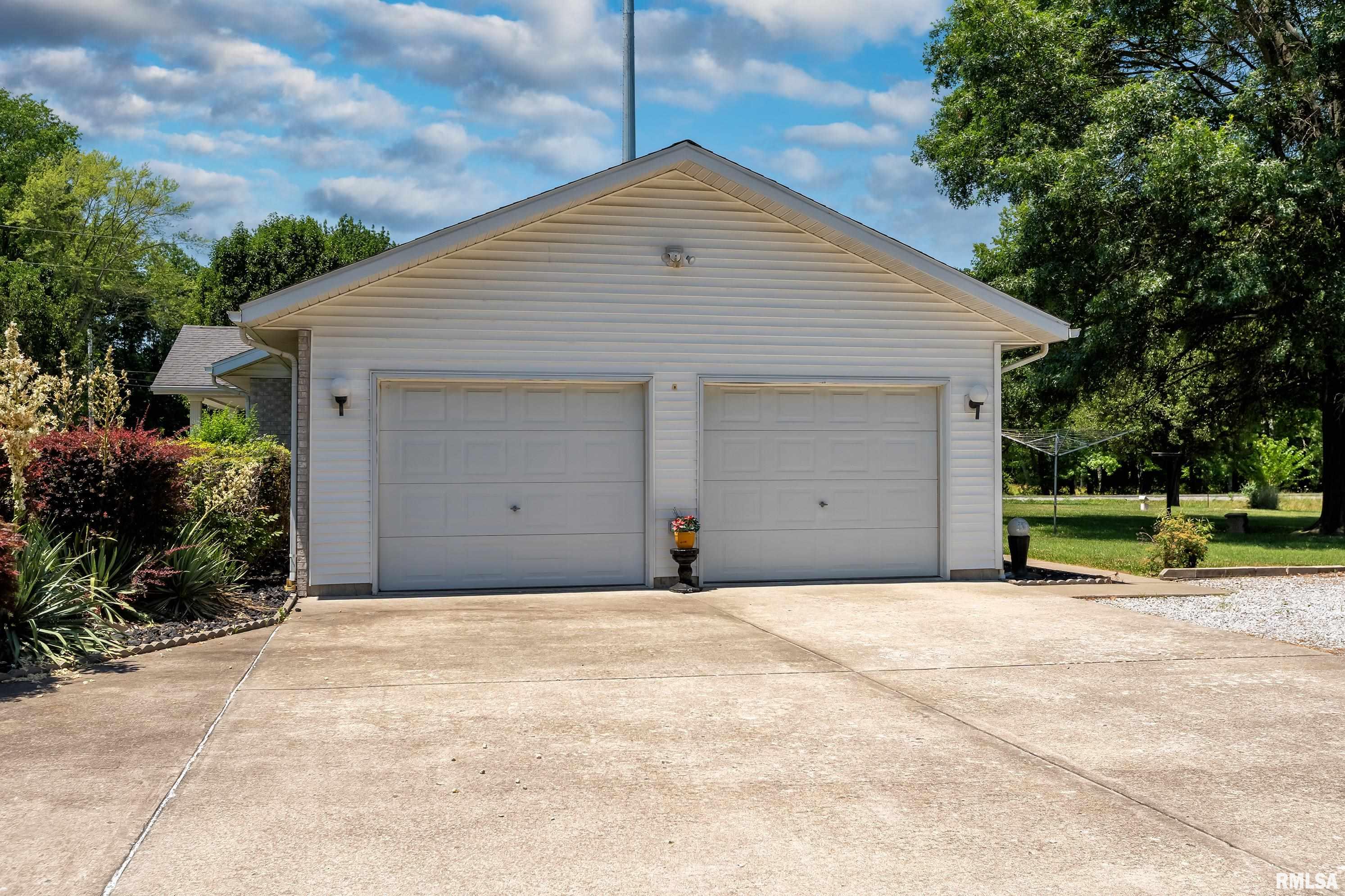 207 Bob A Rosa Avenue Murphysboro, IL 62966 - Photo 32 of 33