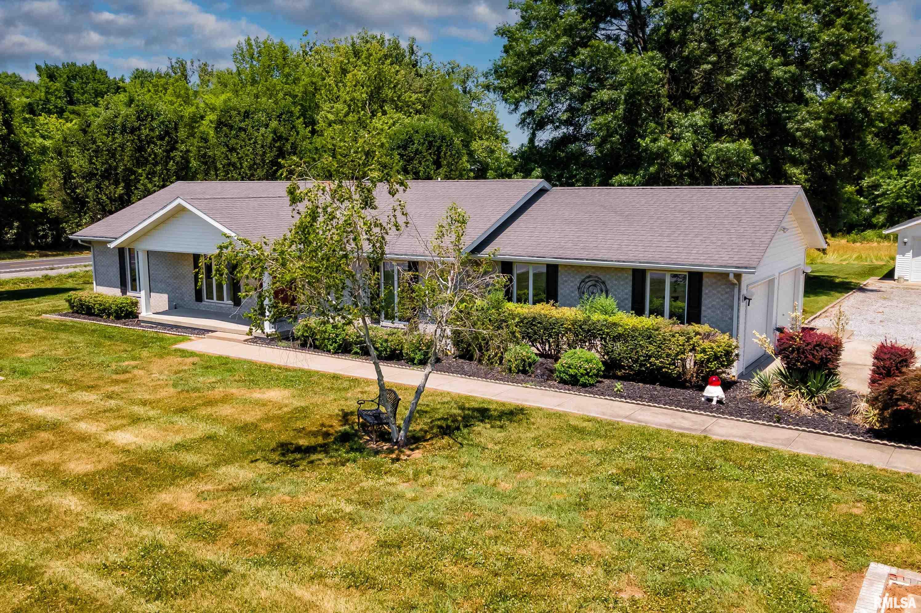 207 Bob A Rosa Avenue Murphysboro, IL 62966 - Photo 4 of 33