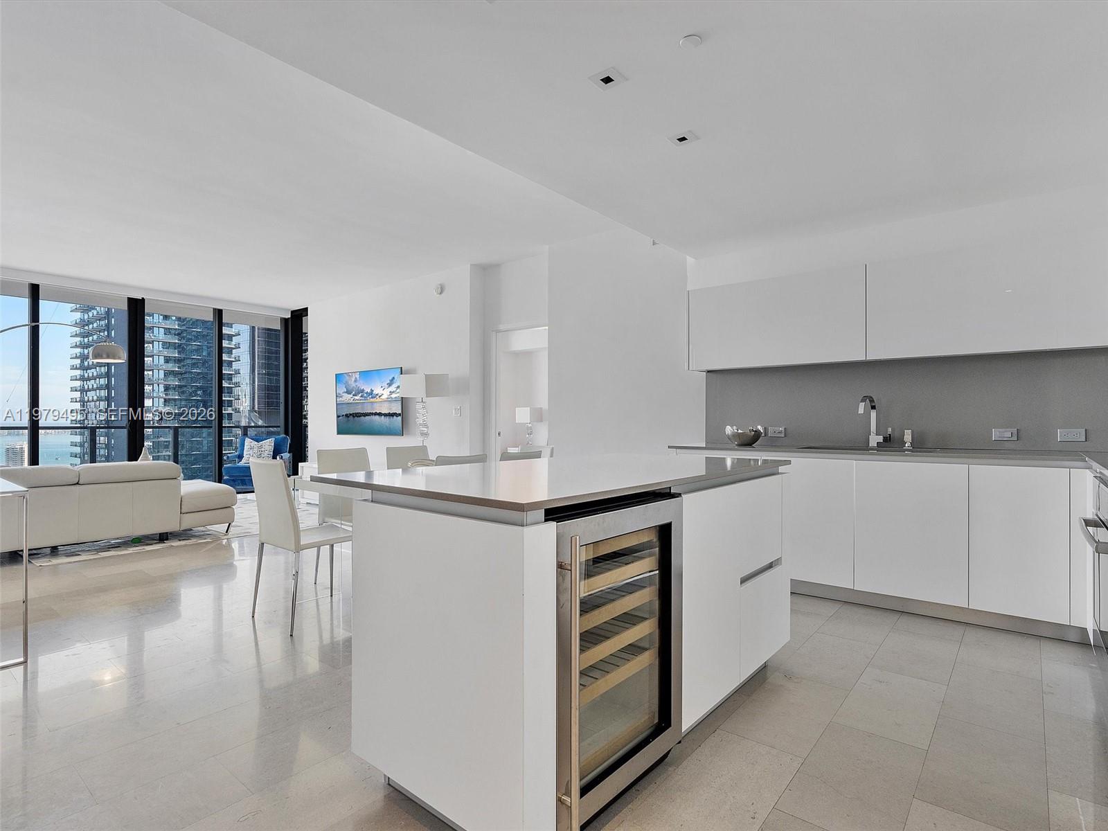88 Southwest 7th Street, Unit 2709 Miami, FL 33130 - Photo 12 of 56