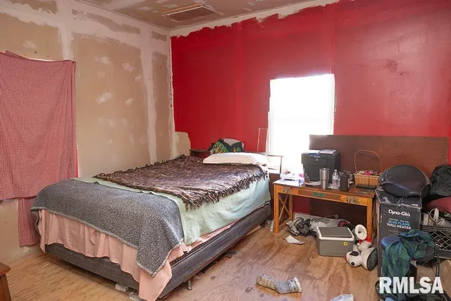 $60,000 | 140 Tanner Street, Louisville, IL 62858