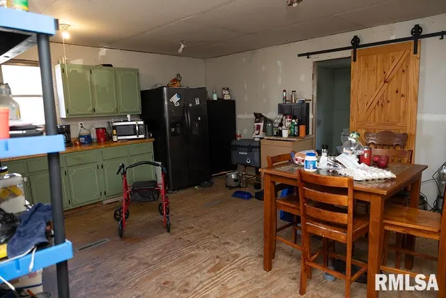 $60,000 | 140 Tanner Street, Louisville, IL 62858