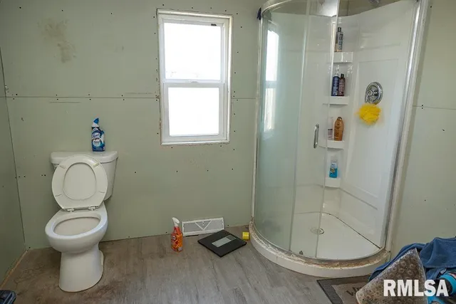 $60,000 | 140 Tanner Street, Louisville, IL 62858