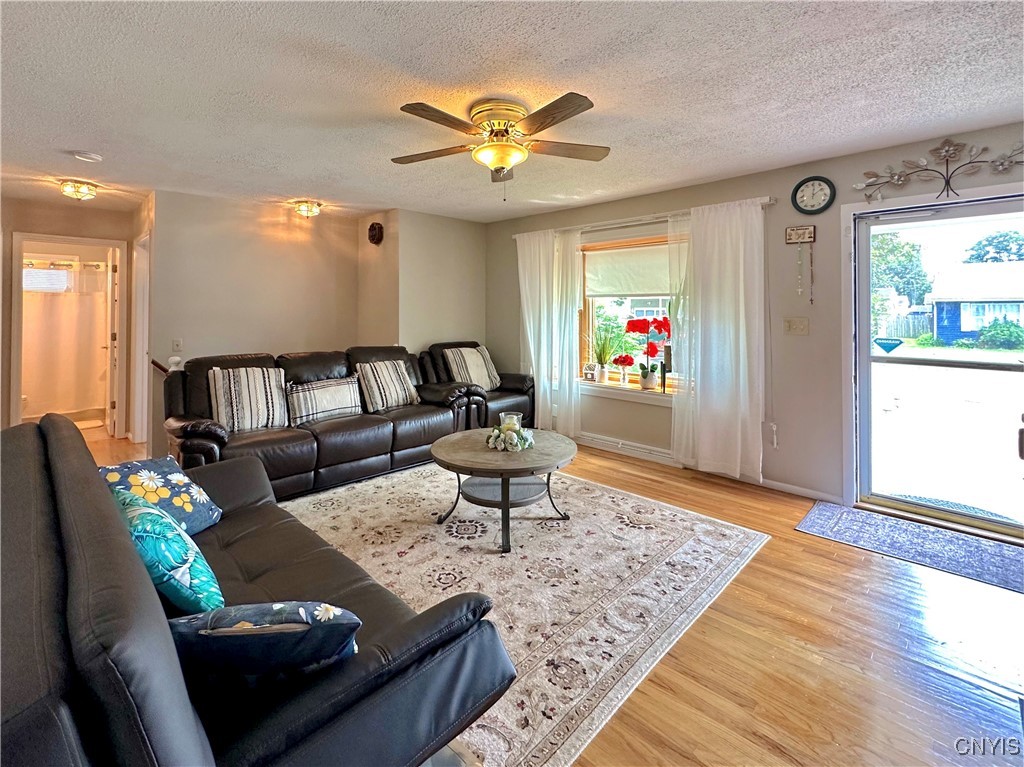 439 Van Dyke Road Utica, NY 13502 - Photo 5 of 42