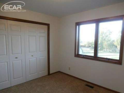 5607 East Bennington Road Durand, MI 48429 - Photo 25 of 28 20421854-24.JPG