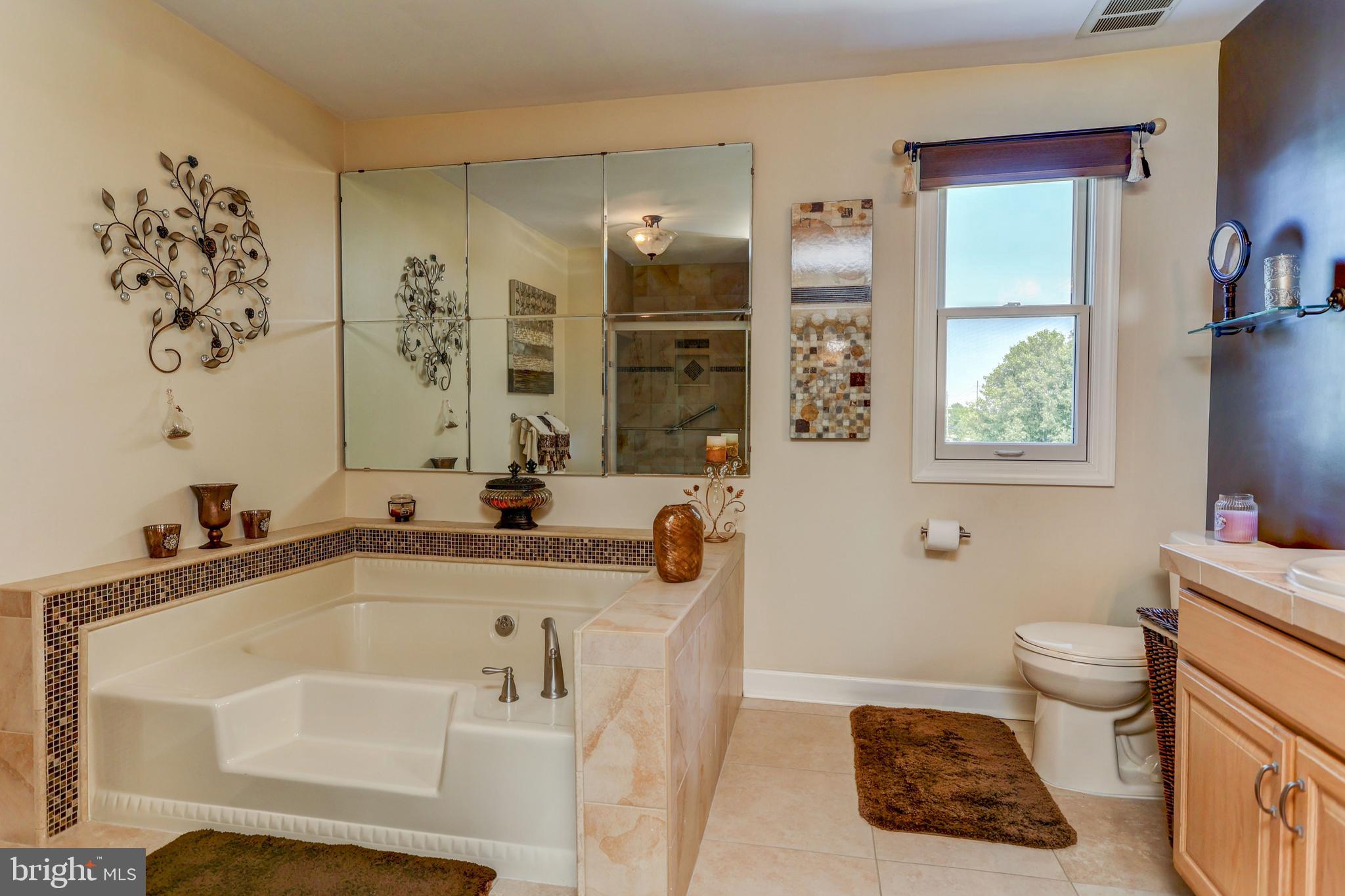 2 Appletree Lane Sewell, NJ 08080 - Photo 30 of 42 Main BATHROOM