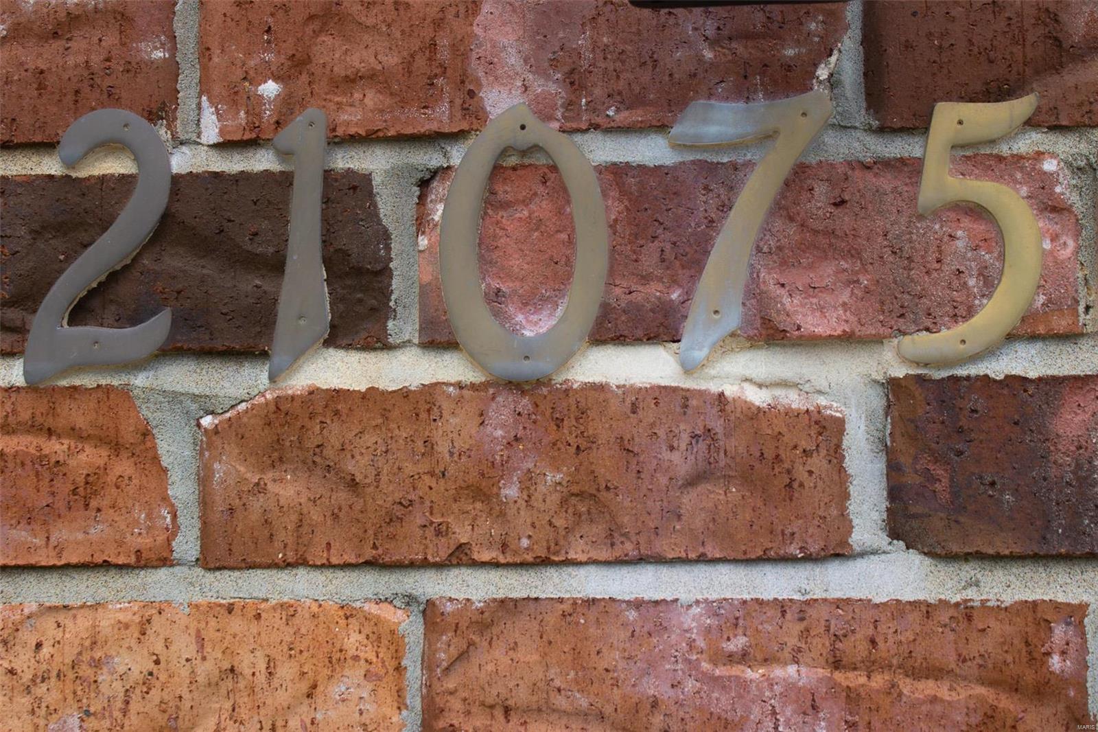 21075 Larson Road Waynesville, MO 65583 - Photo 2 of 24