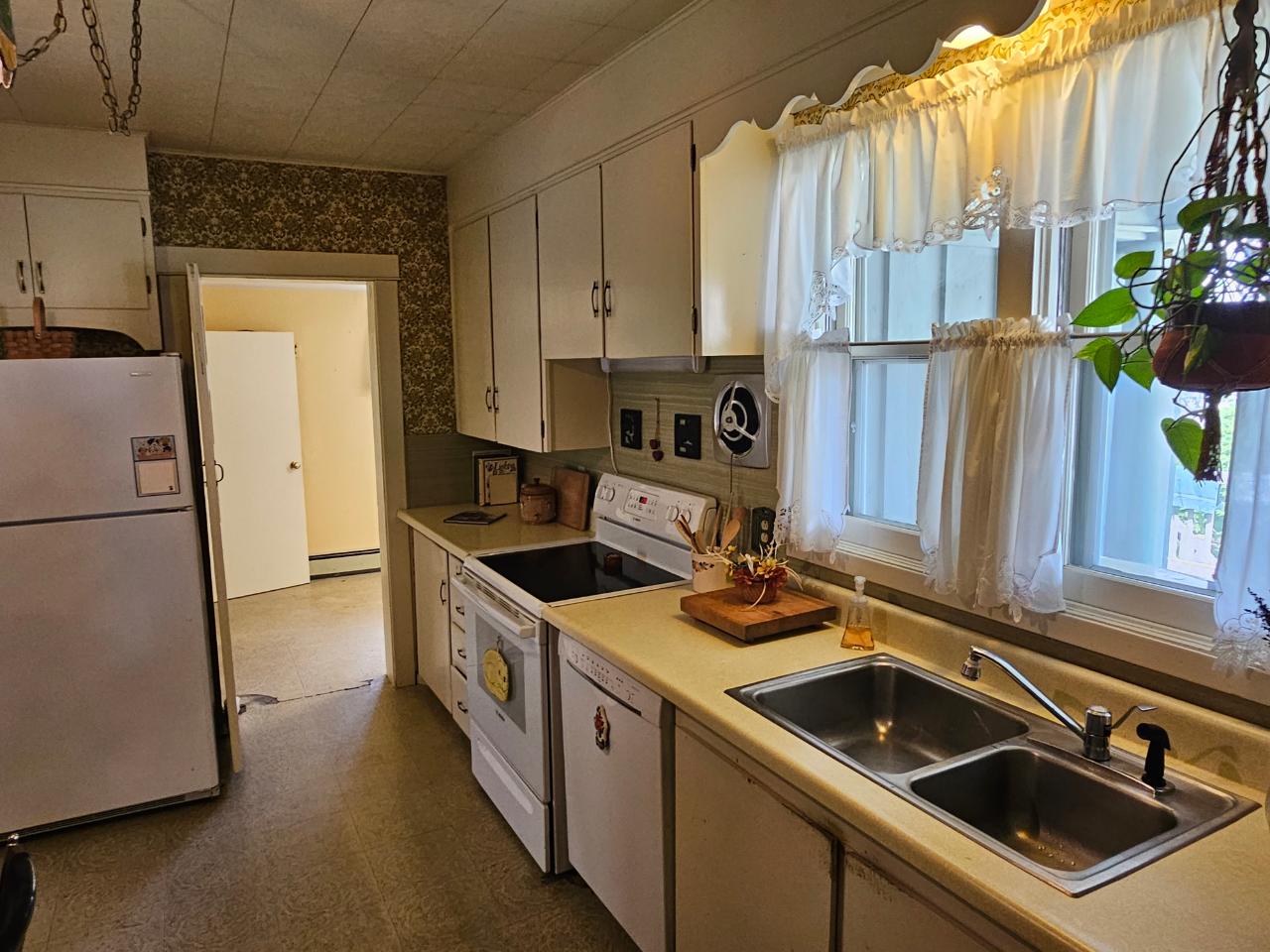 676 West Davenport Street Rhinelander, WI 54501 - Photo 17 of 26 Gallery Image 17