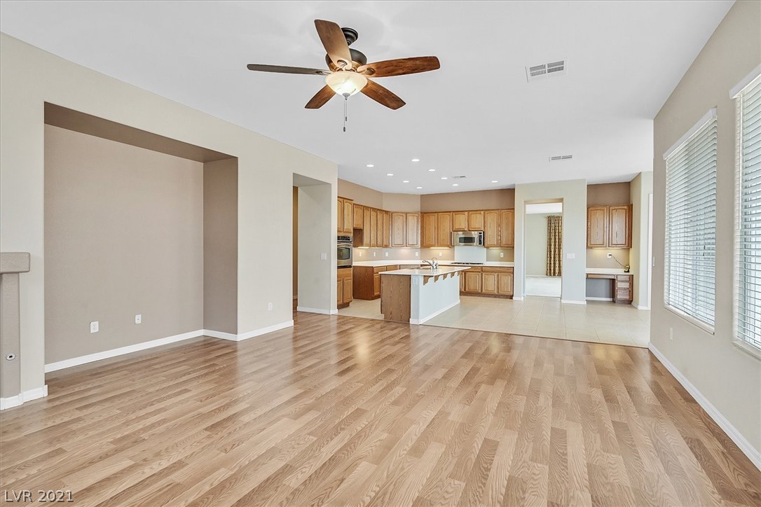 2358 Sandstone Cliffs Drive Henderson, NV 89044 - Photo 11 of 50