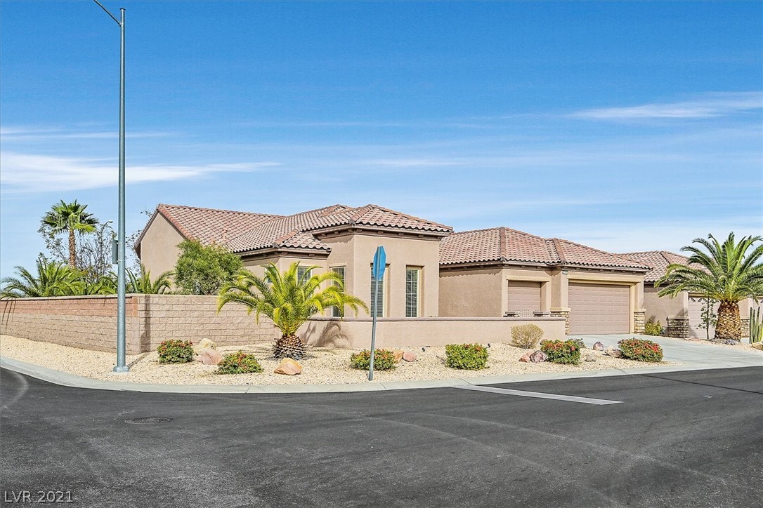 2358 Sandstone Cliffs Drive Henderson, NV 89044 - Photo 3 of 50