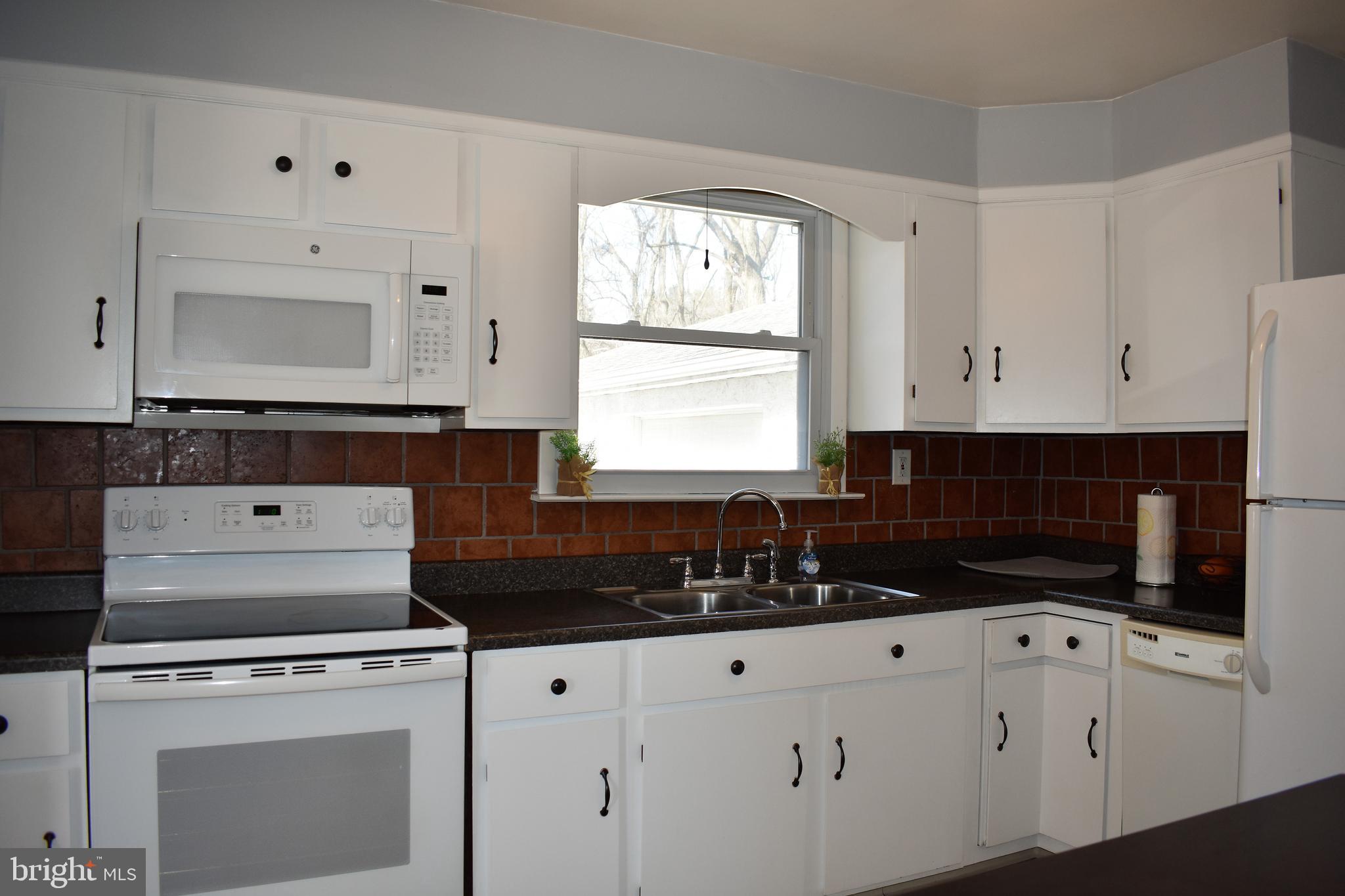 115 Sugarman Road Coatesville, PA 19320 - Photo 4 of 23 Gallery Image 4