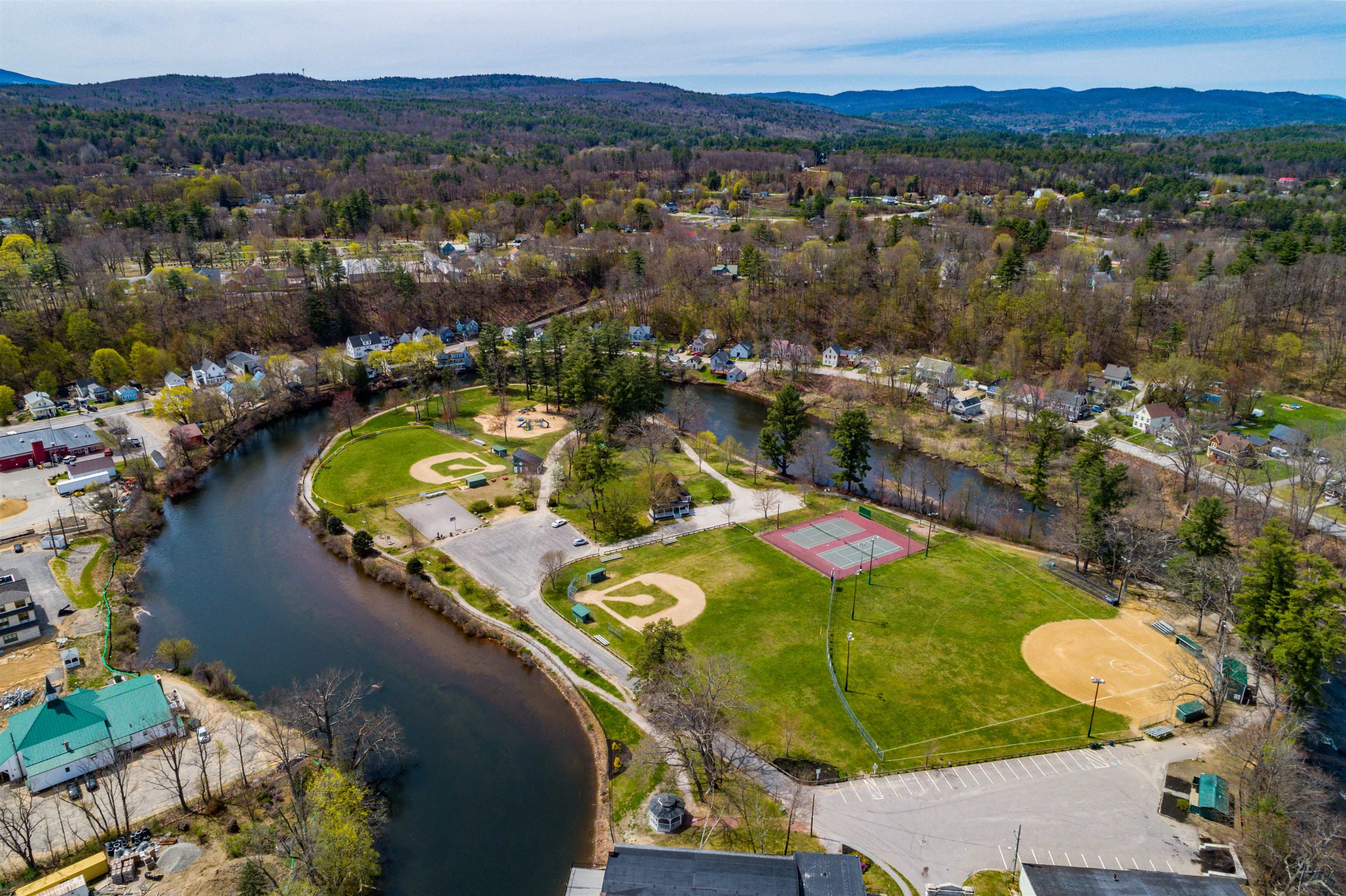 400 Central Street, Unit 5 Franklin, NH 03235 - Photo 31 of 34