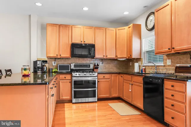 $424,900 | 29 Hoag Lane, Aston, PA 19014