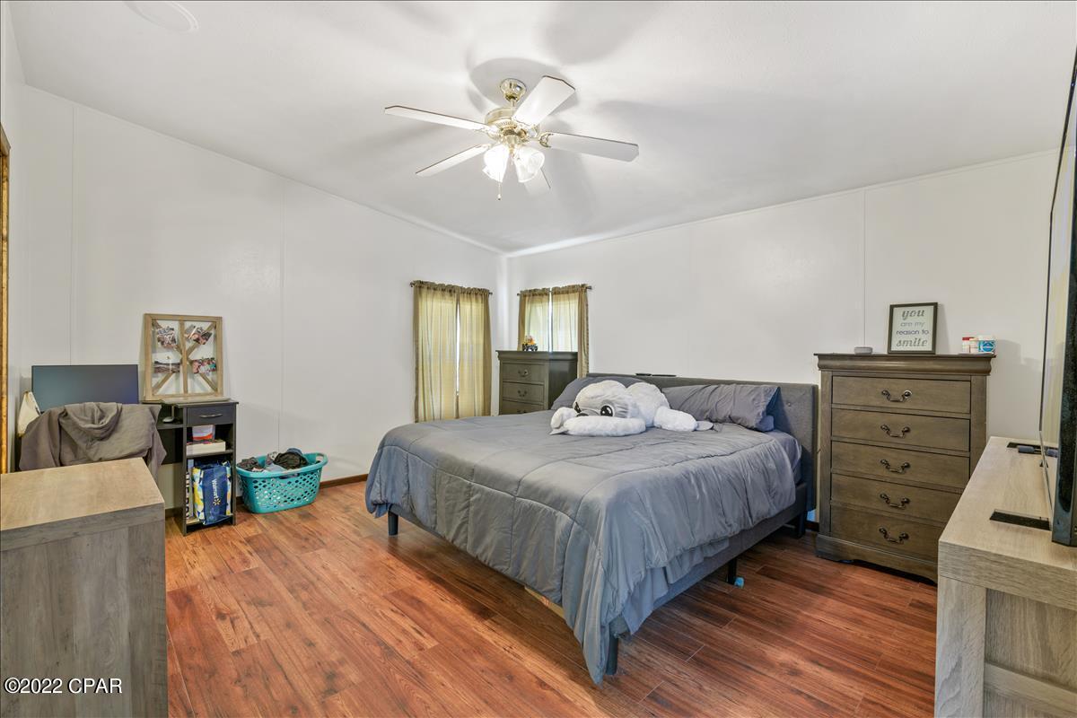 1221 Shores Road Alford, FL 32420 - Photo 7 of 31