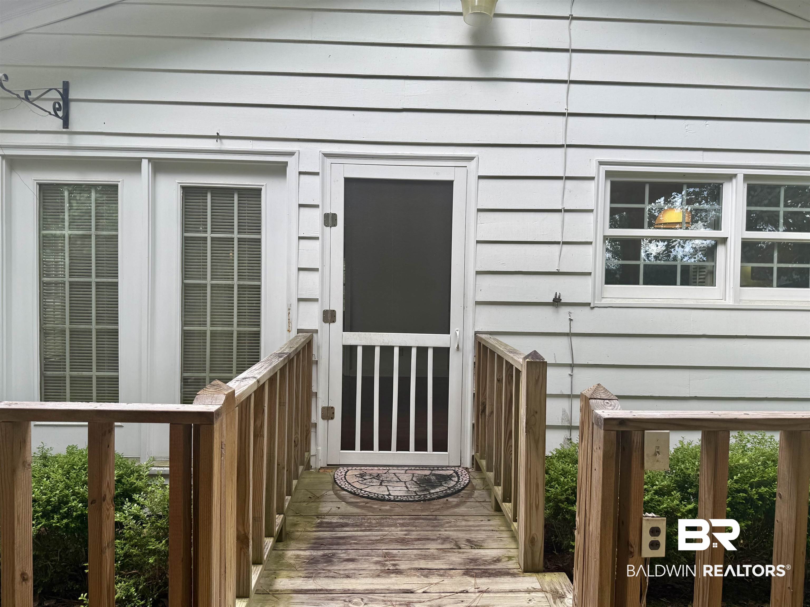1412 Poplar Avenue Brewton, AL 36426 - Photo 25 of 32 View of entrance to property
