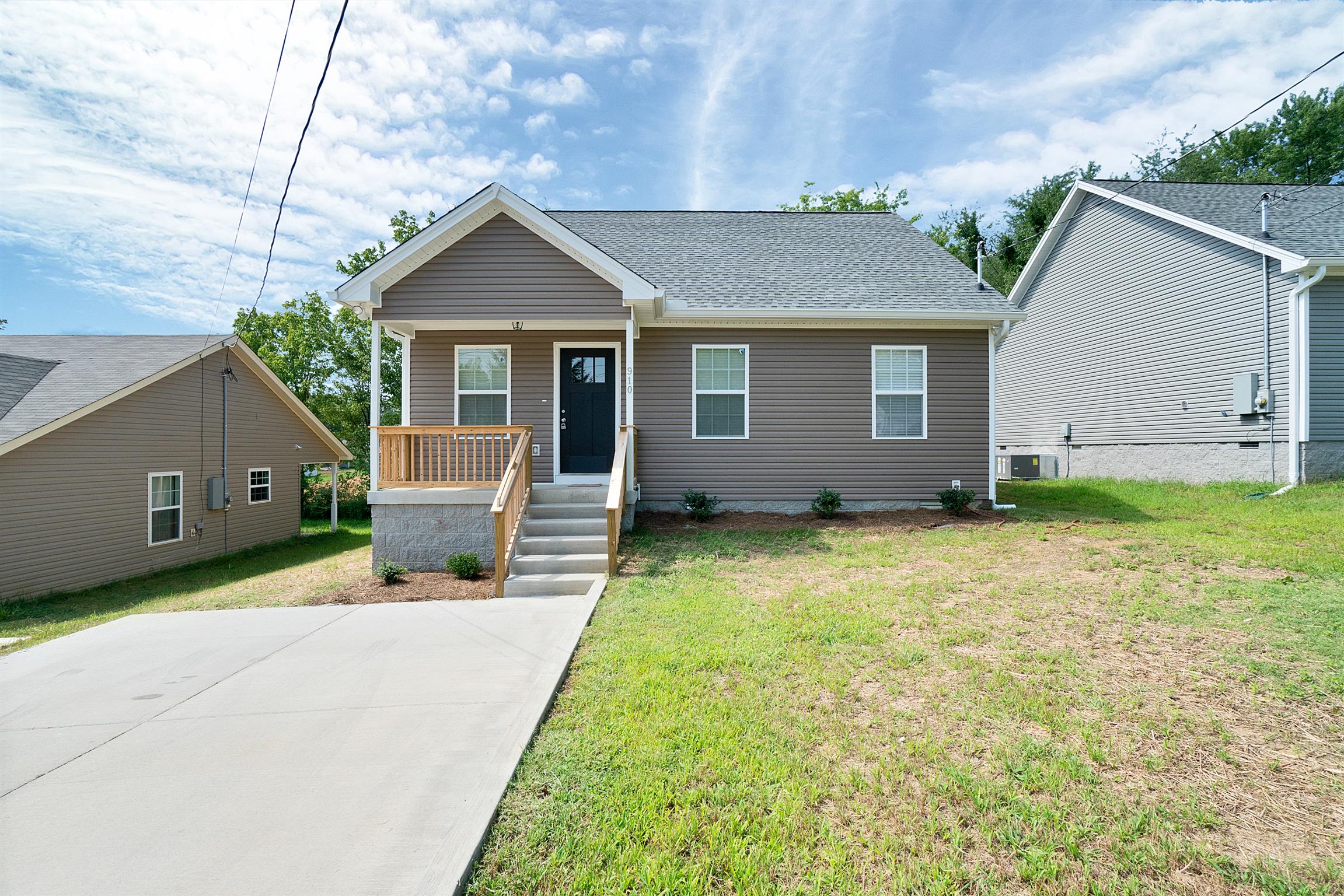 910 East 16th Avenue Springfield, TN 37172 - Photo 2 of 8 Gallery Image 2
