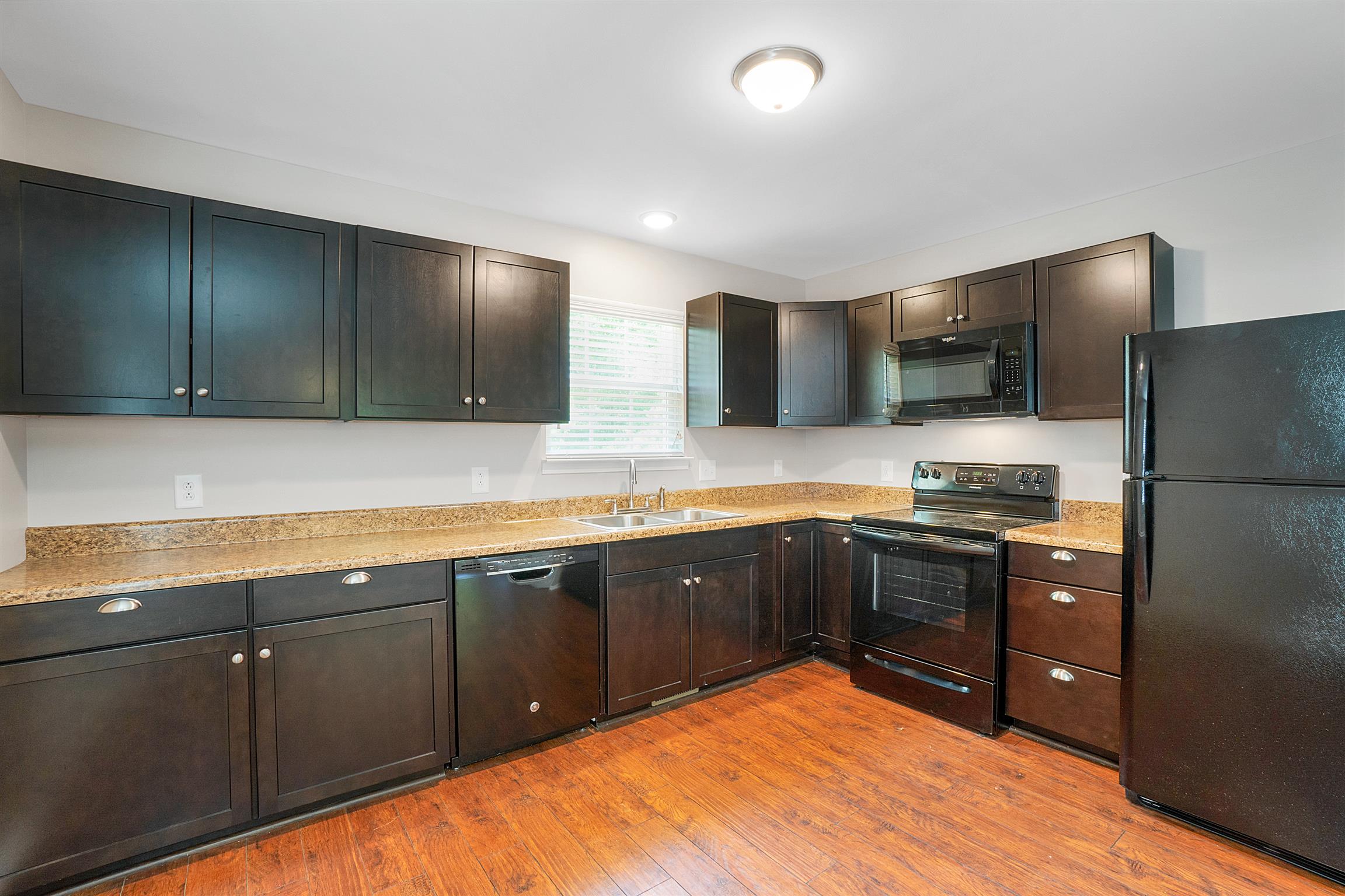 910 East 16th Avenue Springfield, TN 37172 - Photo 3 of 8 Gallery Image 3