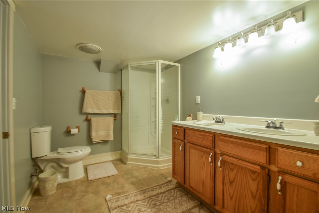 6482 Kerneywood Road Parma, OH 44129 - Photo 11 of 13