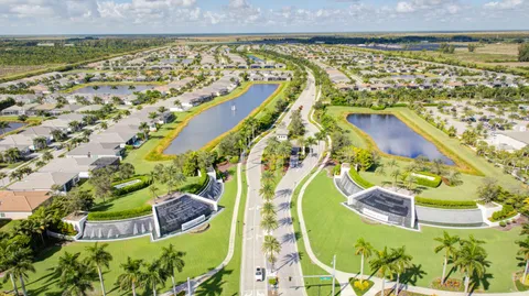 a sign that is sitting in the grass