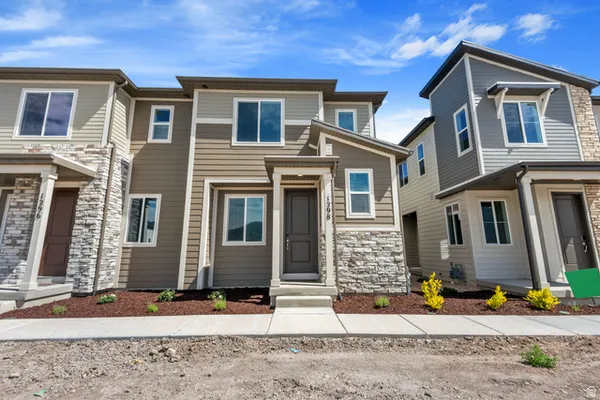 $379,990 | 1298 East 1670th Street North, Unit 909, Payson, UT 84651