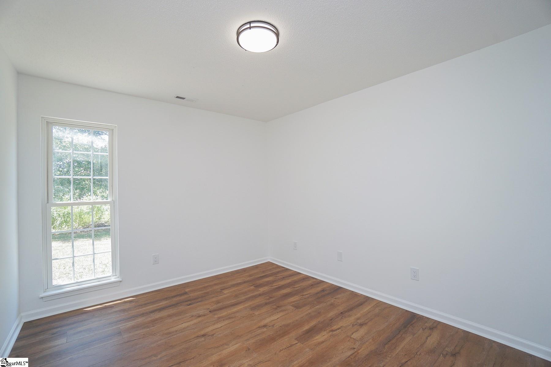 618 Friendship Road Seneca, SC 29678 - Photo 20 of 30 Gallery Image 20