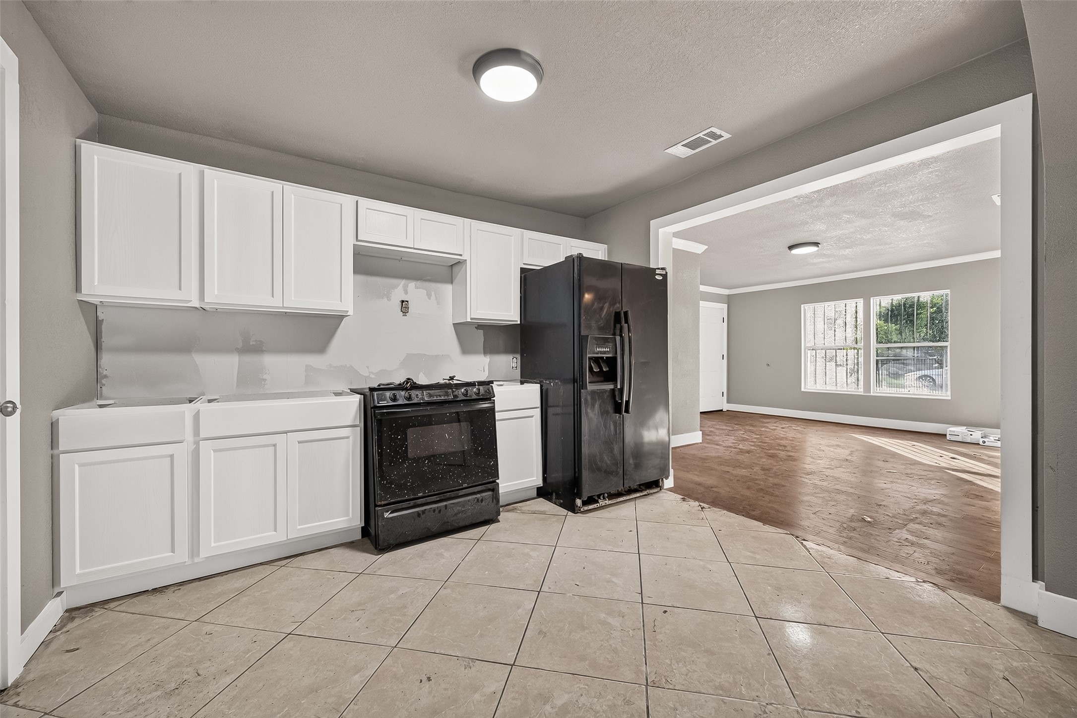 7323 Hurtgen Forest Road Houston, TX 77033 - Photo 11 of 22 Gallery Image 11