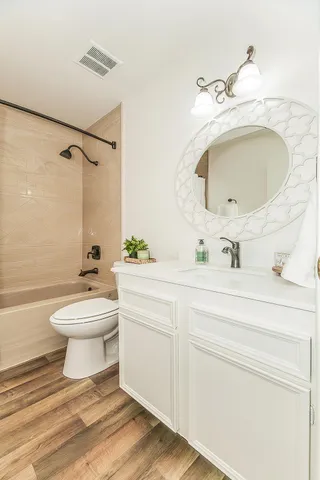 $369,900 | 5933 East Saginaw Way, Fresno, CA 93727